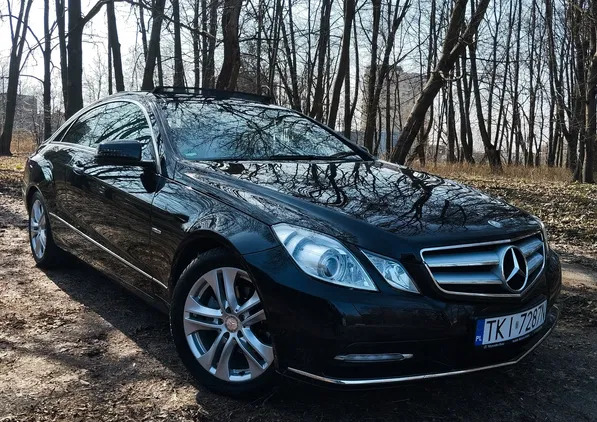 samochody osobowe Mercedes-Benz Klasa E cena 53900 przebieg: 198000, rok produkcji 2011 z Kielce